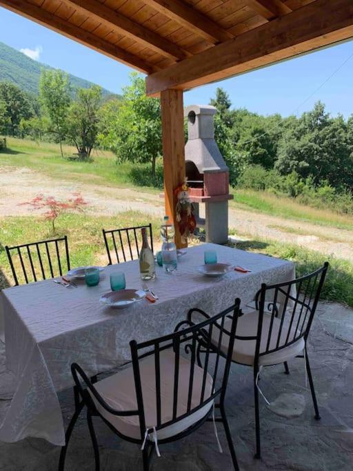 Вілла La Casa Sulla Collina Varsi Екстер'єр фото